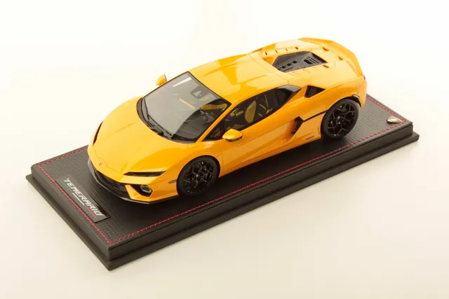 mr-collection-models-lamborghini-temerario-1-18-miniature-auto-de-collection image 1