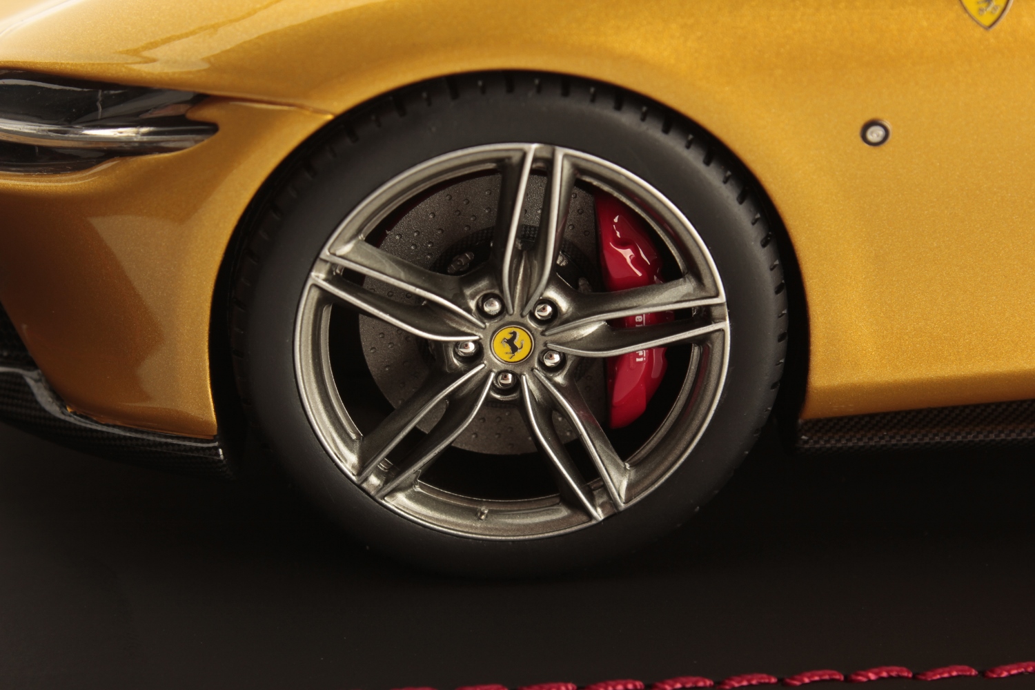 mr-collection-models-ferrari-roma-spider-1-18 image 5