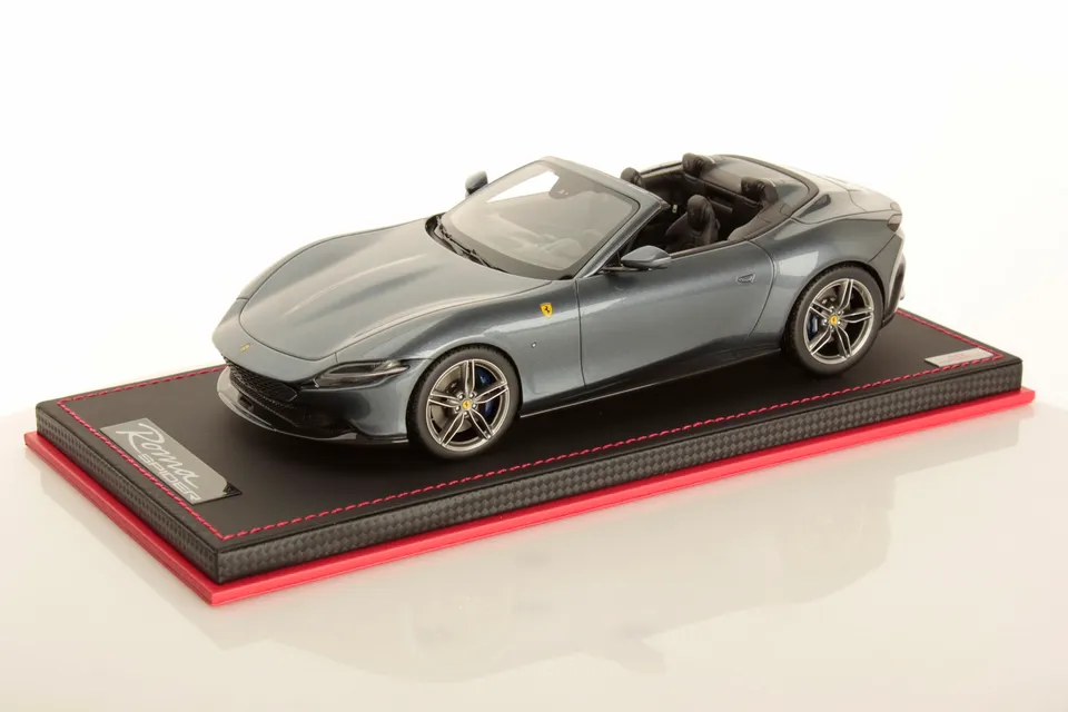 mr-collection-models-ferrari-roma-spider-1-18-miniature-auto-cabriolet image 1