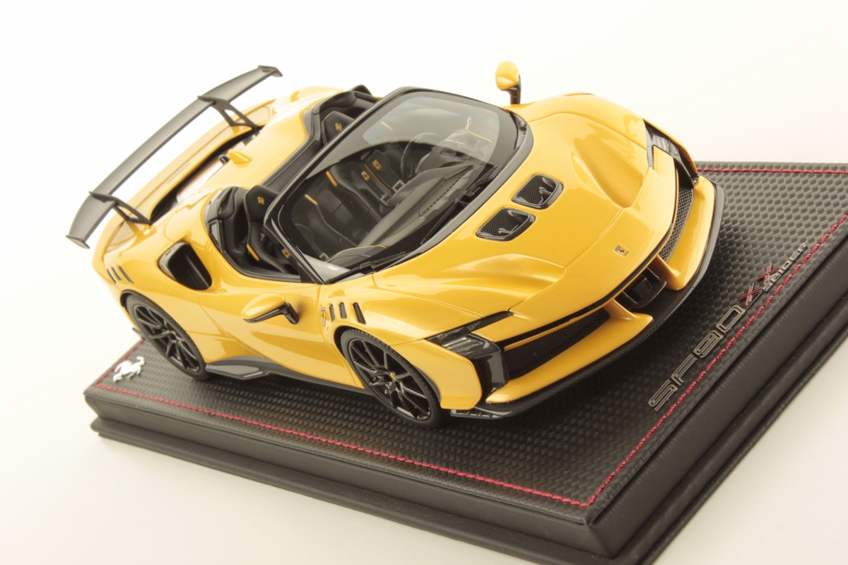 mr-collection-models-ferrari-sf90-xx-spider-miniature-auto-de-collection image 3