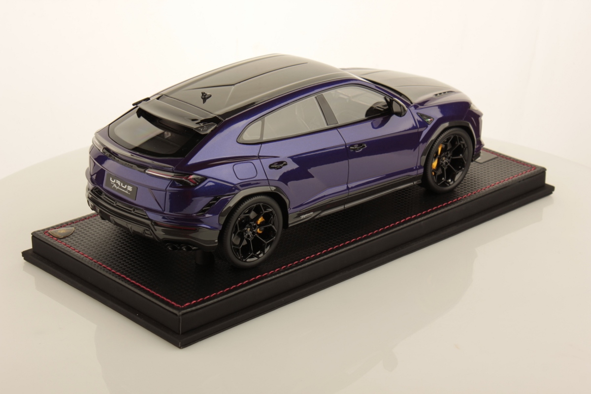 mr-collection-models-lamborghini-urus-performante-1-18-miniature-auto-de-collect image 2