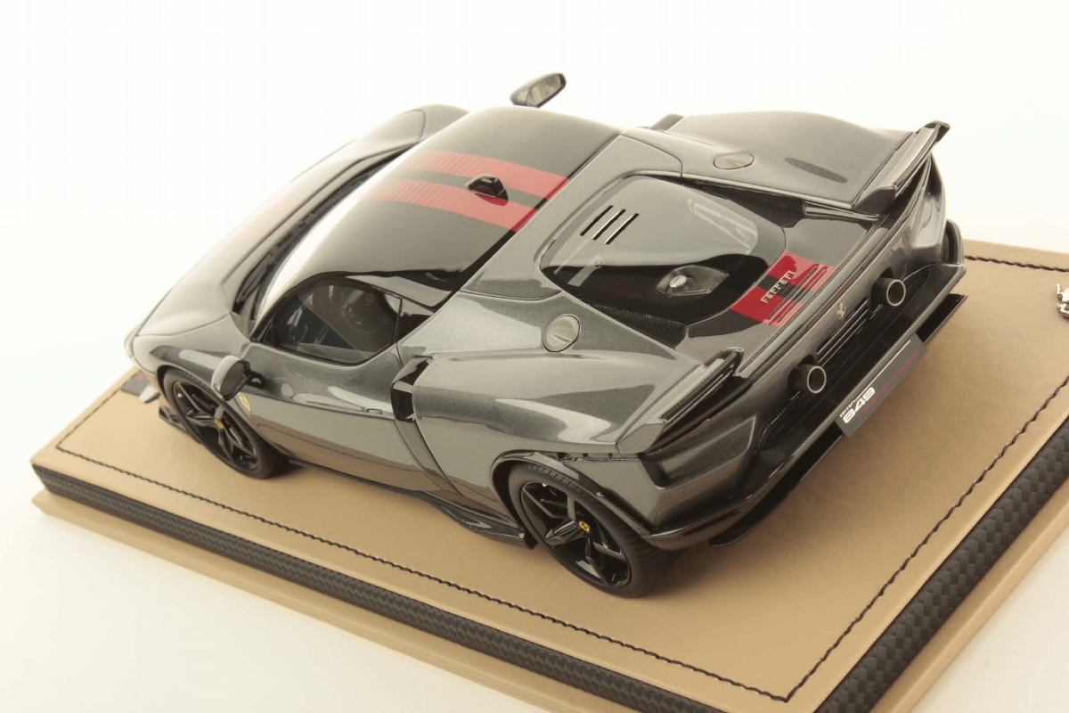 mr-collection-models-ferrari-849-testarossa-1-18-4 image 4
