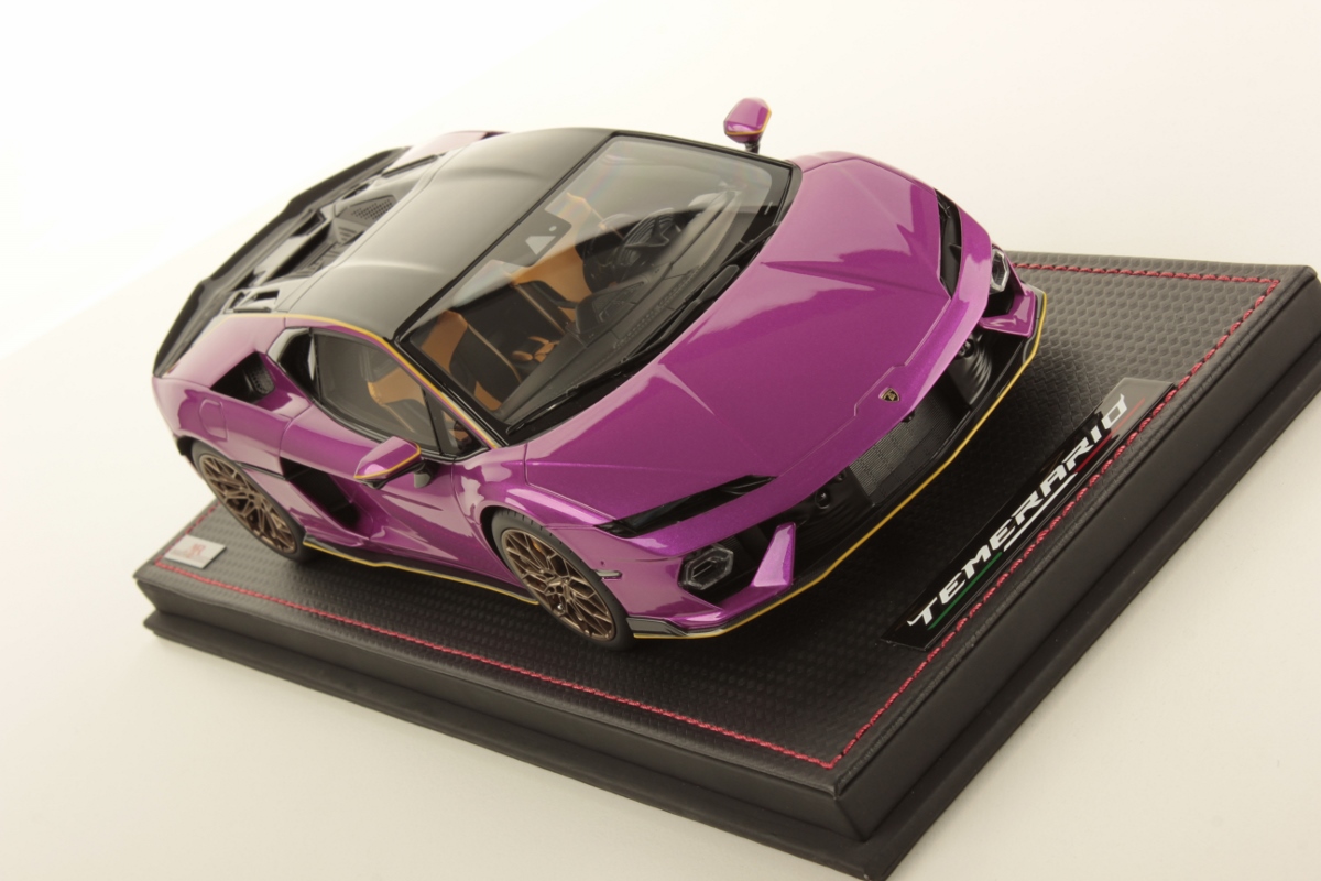 mr-collection-models-lamborghini-temerario-alleggerita-package-1-18-miniature-v8 image 6