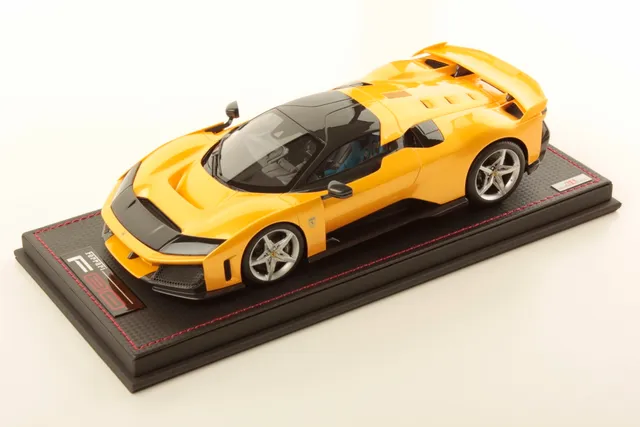 mr-collection-models-ferrari-f80-1-18-3 image 1