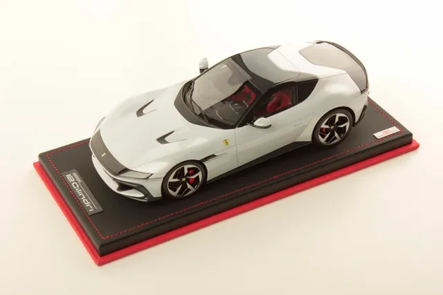 mr-collection-models-ferrari-12-cilindri-miniature-auto-de-collection-2 image 1