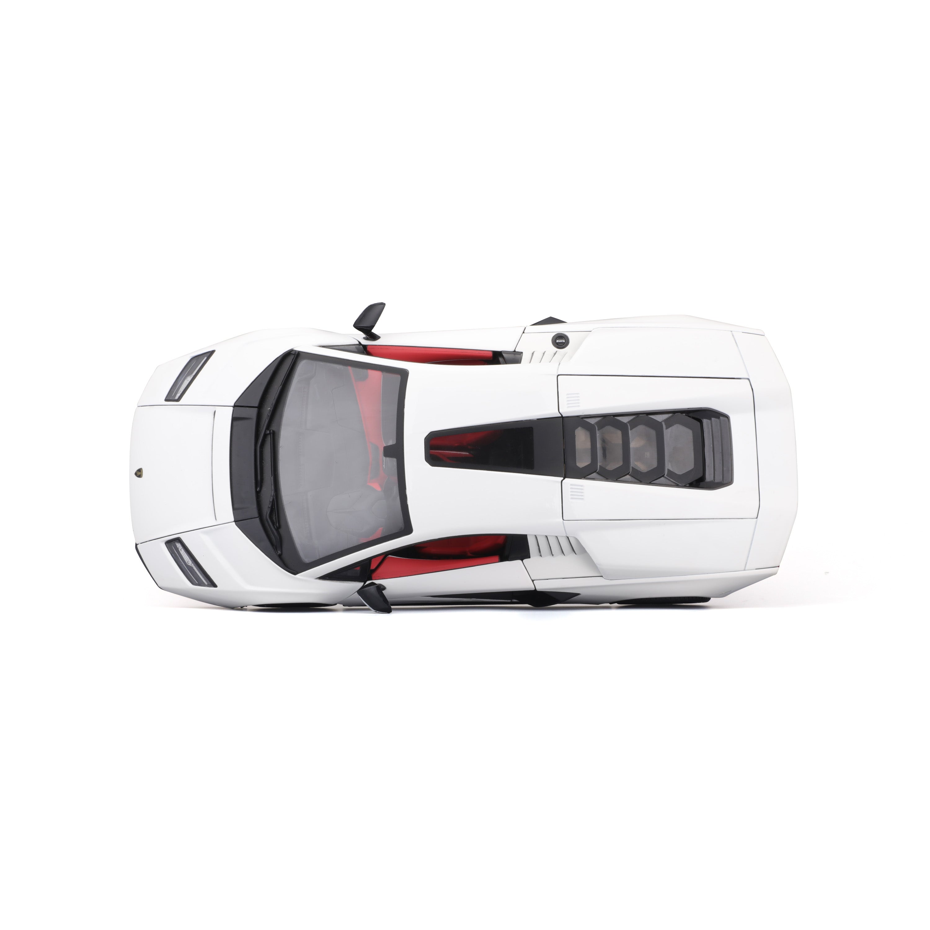 bburago-lamborghini-countach-lpi-800-4-1-18-blanche image 7
