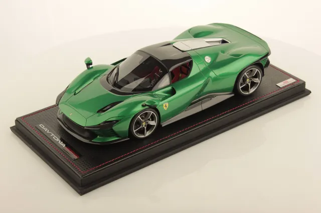 mr-collection-models-ferrari-daytona-sp3-1-18-miniature-auto-de-collection-icona image 1