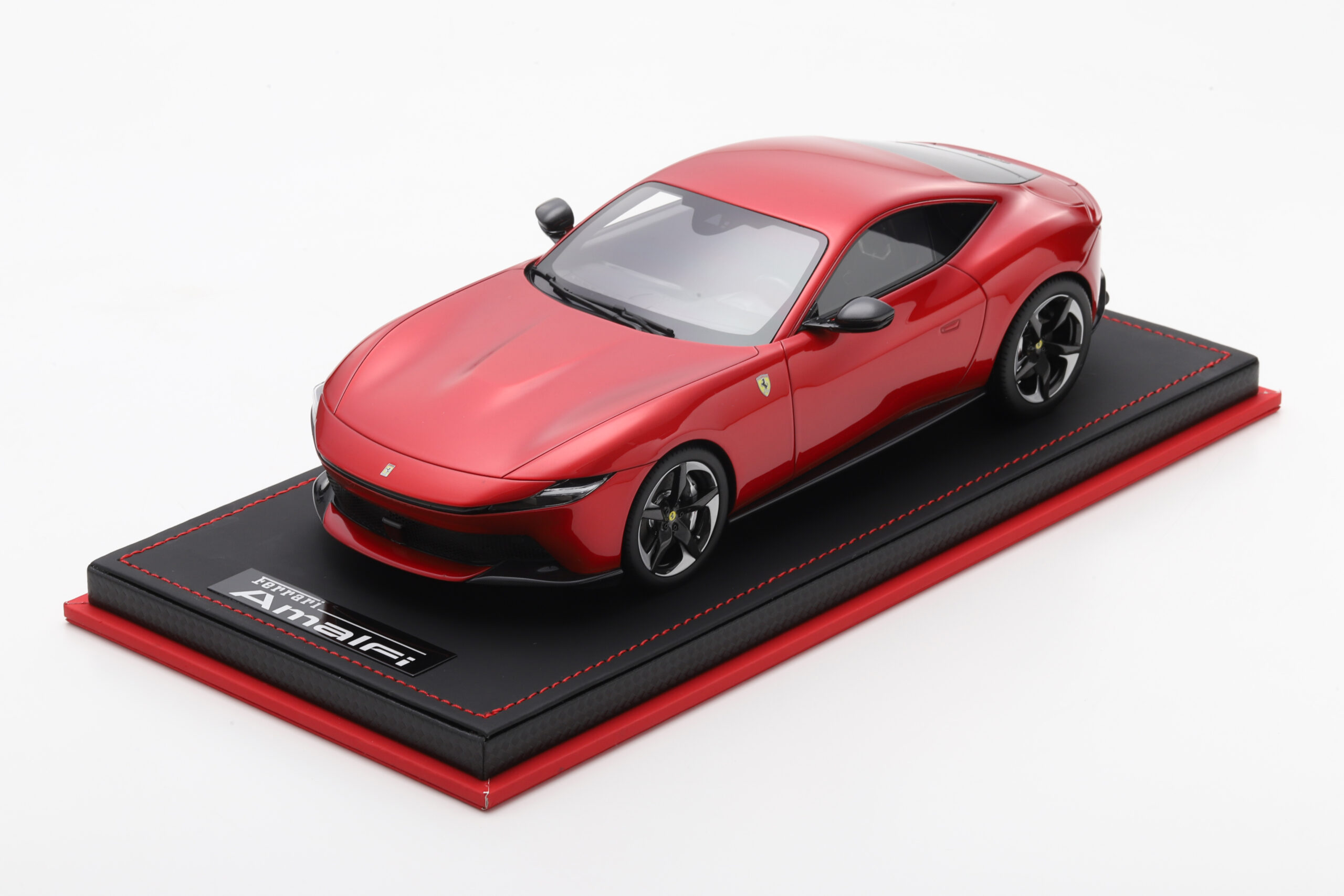 mr-collection-models-ferrari-amalfi-1-18-miniature-auto-collection image 1