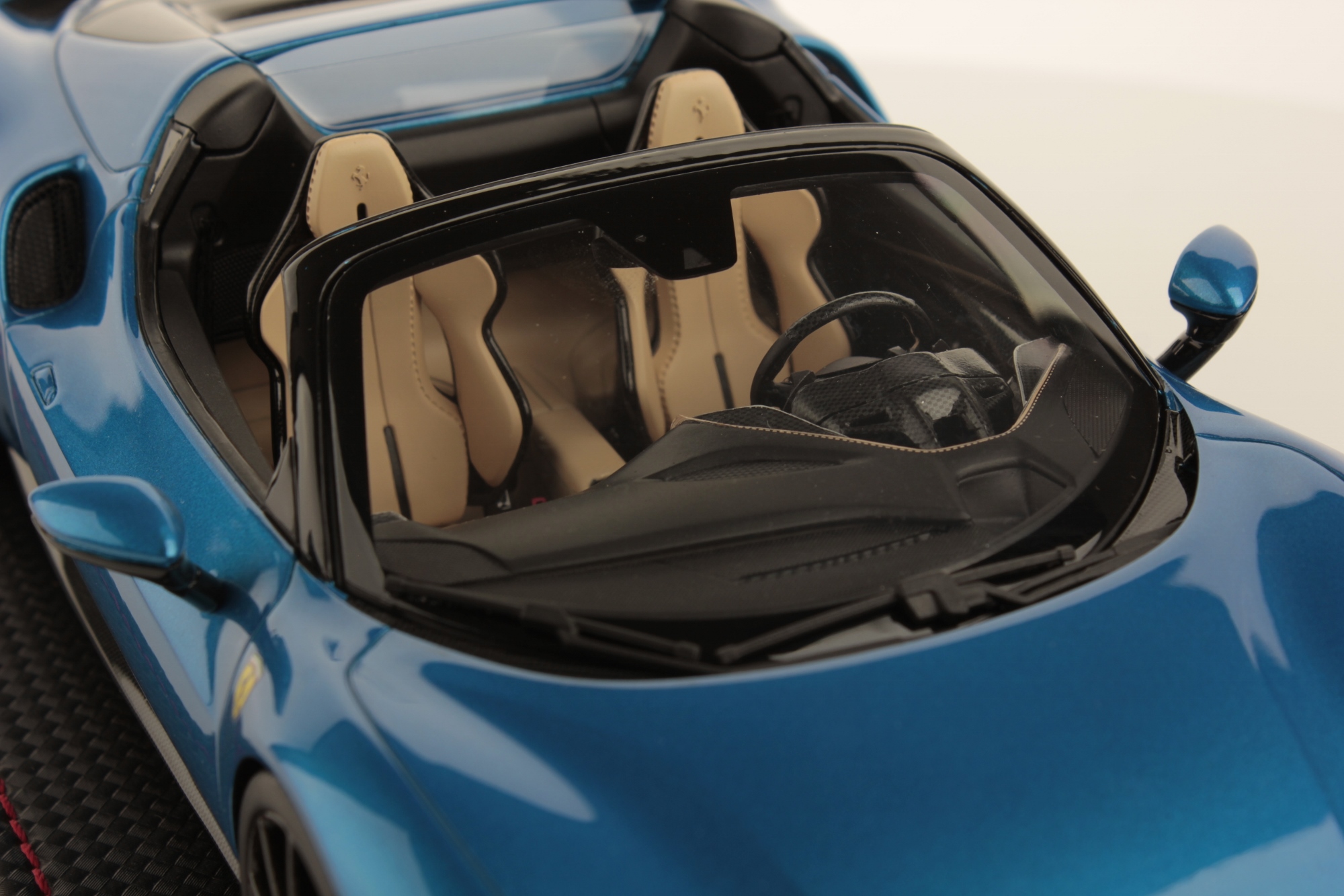 mr-collection-models-ferrari-296-gts-1-18-miniature-v6-phev-dition-collection image 6
