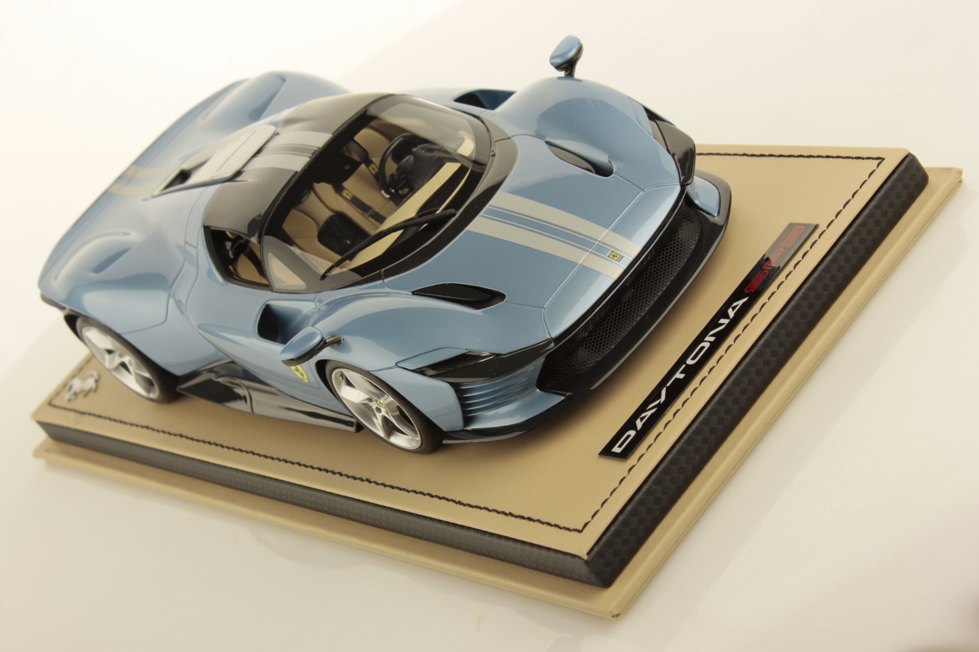 mr-collection-models-ferrari-daytona-sp3-1-18 image 3