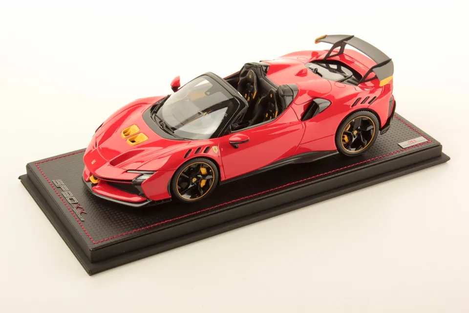 mr-collection-models-ferrari-sf90-xx-spider-1-18-miniature-auto-officielle image 1