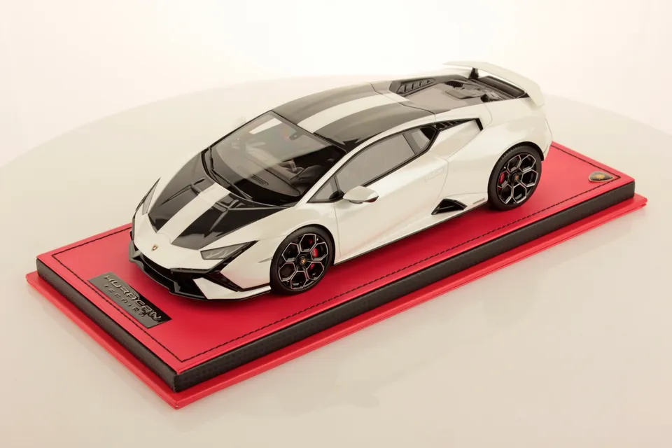 mr-collection-models-lamborghini-hurac-n-tecnica-miniature-auto-1-18 image 1