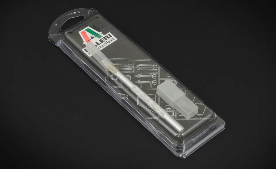 italeri-50818-couteau-de-mod-lisme-5-lames image 1