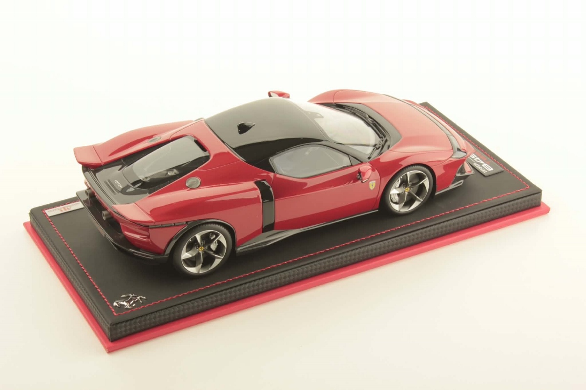 mr-collection-models-ferrari-849-testarossa-1-18-miniature-auto-de-collection image 2