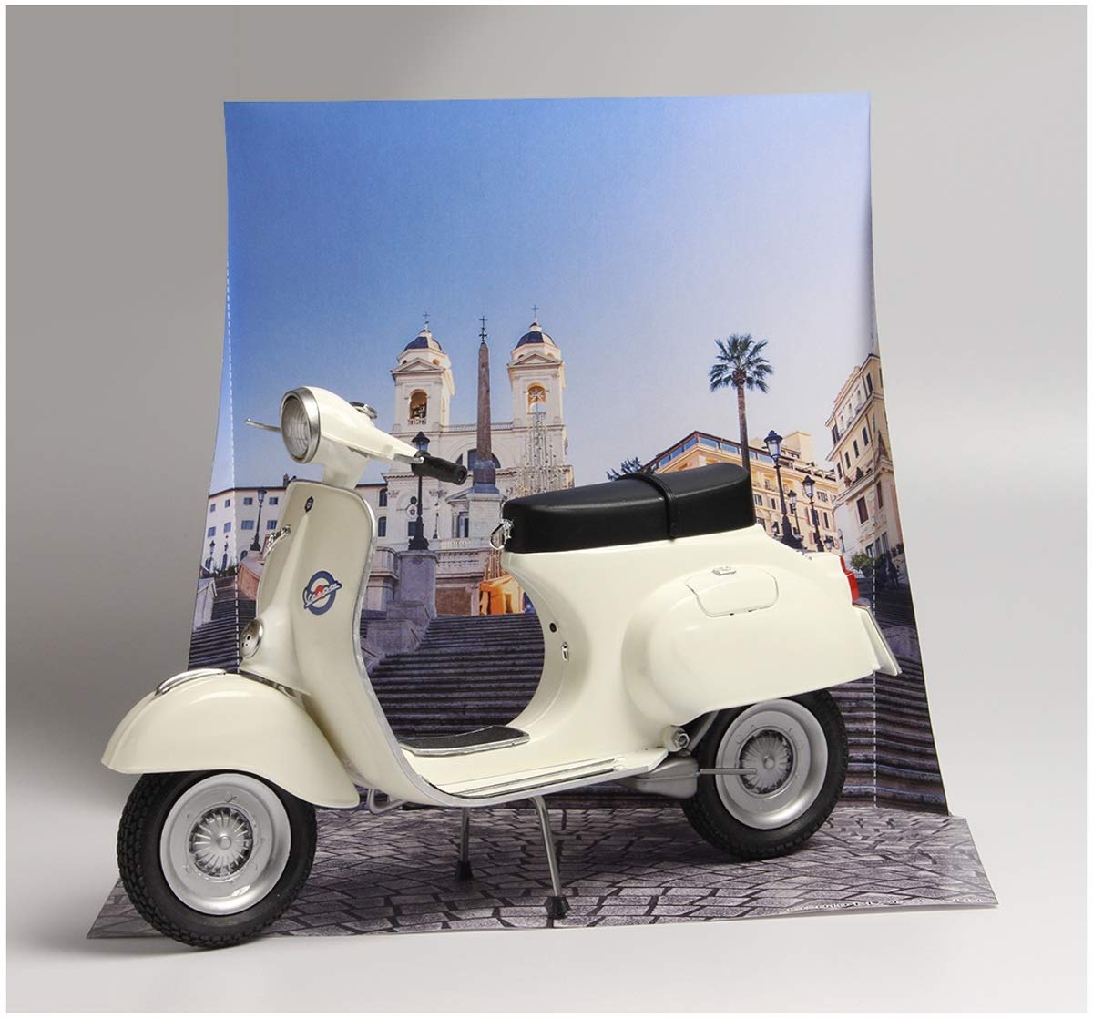 italeri-vespa-125-primavera-kit-maquette-moto-4633 image 5