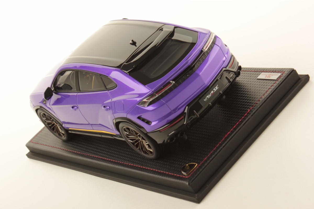 mr-collection-models-lamborghini-urus-se-1-18-miniature-auto-suv image 4