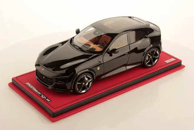 mr-collection-models-ferrari-purosangue-1-18-miniature-auto-de-collection image 1