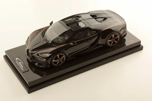 mr-collection-models-bugatti-chiron-super-sport-1-18 image 1