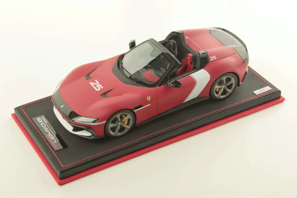 mr-collection-models-ferrari-12-cilindri-spider-miniature-auto-de-collection-1-1 image 1