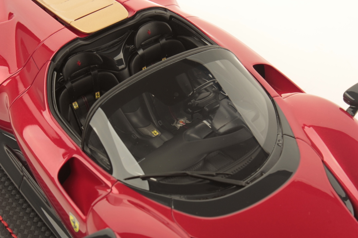 mr-collection-models-ferrari-daytona-sp3-1-18-miniature-auto image 6