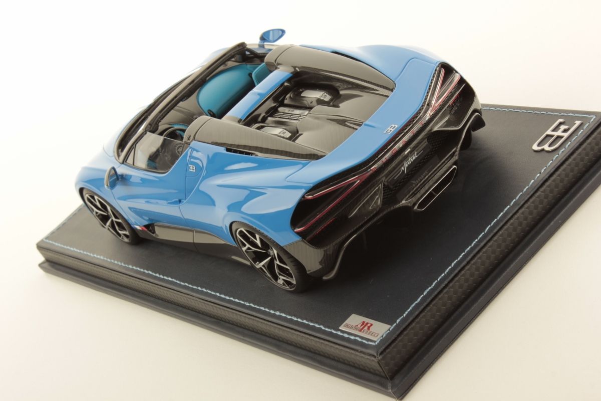 mr-collection-models-bugatti-w16-mistral-1-18-miniature-auto-de-collection-3 image 4