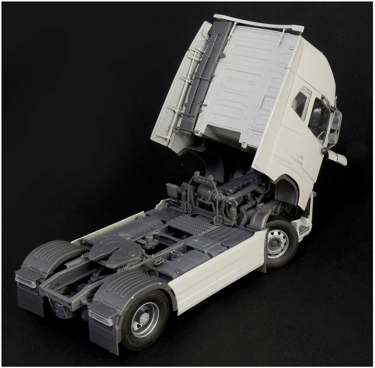 italeri-i3940-maquette-camion-assembler-non-peint image 5