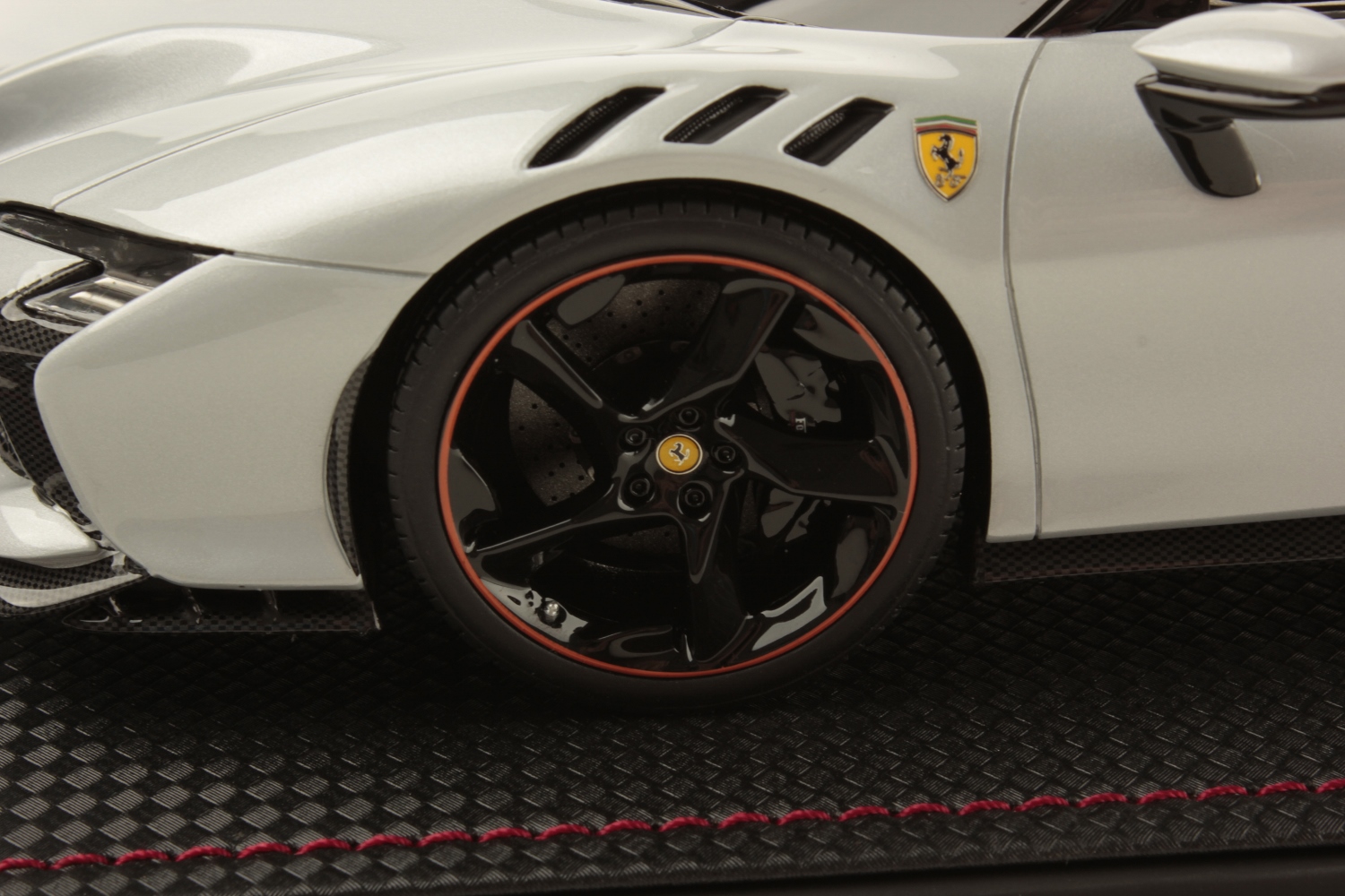 mr-collection-models-ferrari-sf90-xx-spider-1-18 image 5