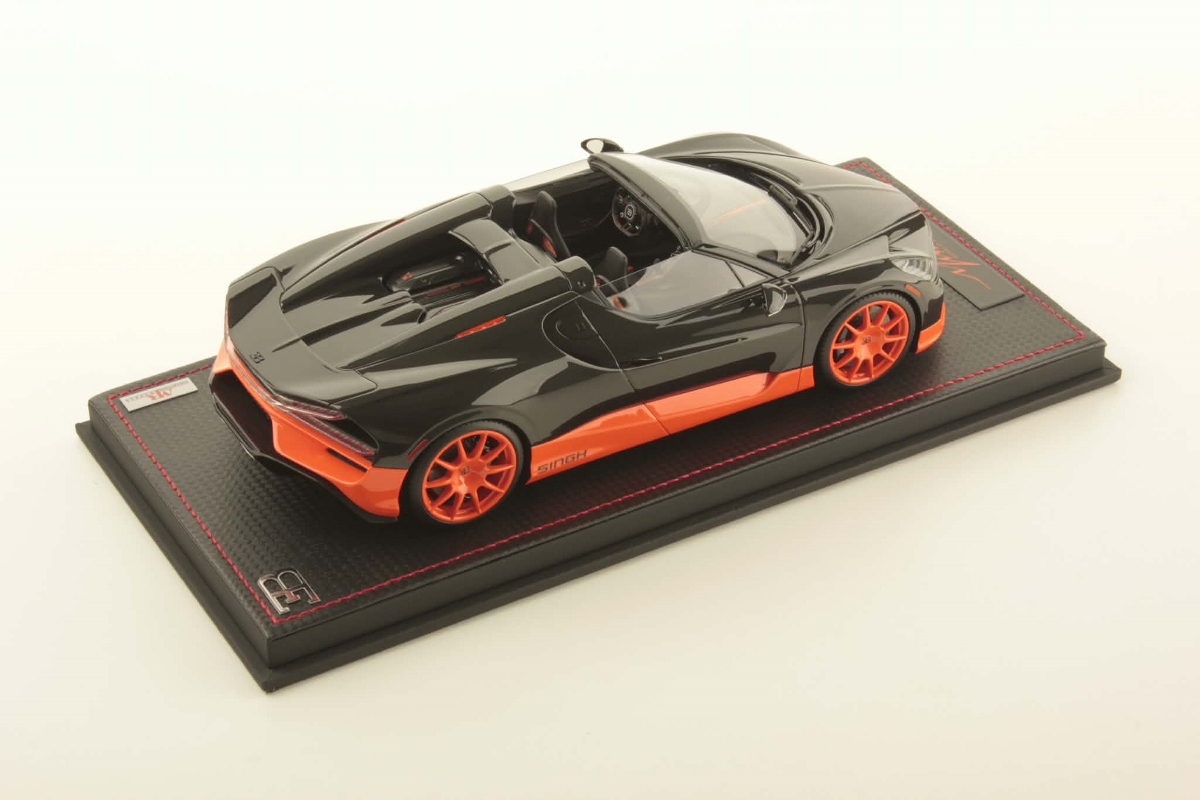mr-collection-models-bugatti-w16-mistral-aile-ferm-e-1-18 image 2