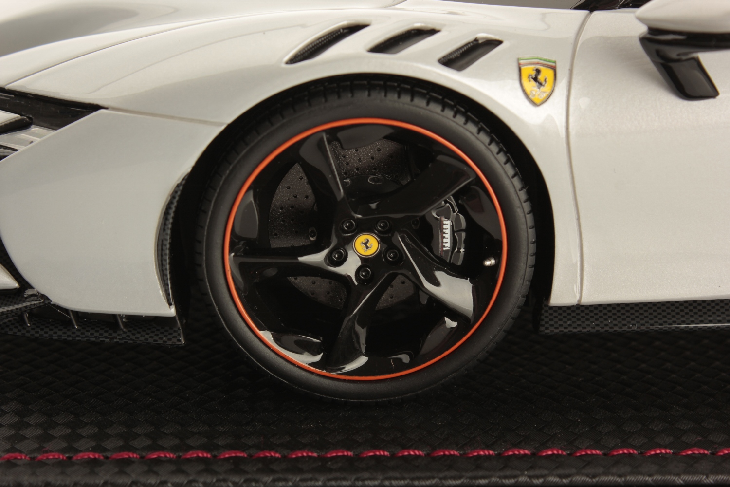 mr-collection-models-ferrari-sf90-xx-stradale-1-18-5 image 5