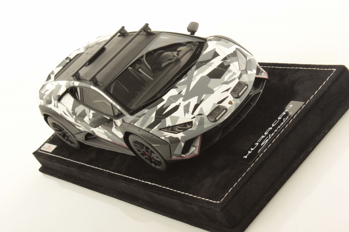 mr-collection-models-lamborghini-huracan-sterrato-all-terrain-1-18 image 3