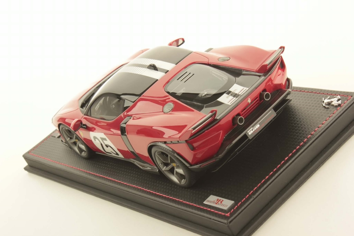mr-collection-models-ferrari-849-testarossa-1-18-2 image 4