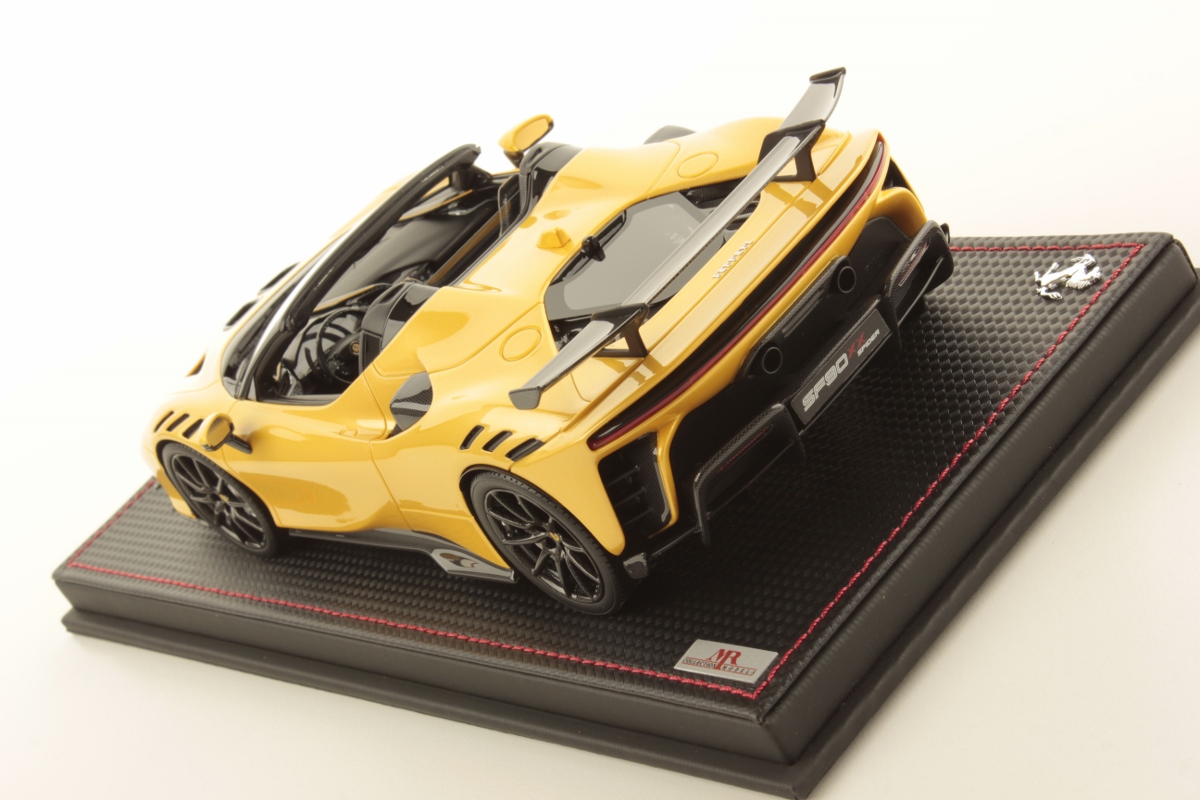 mr-collection-models-ferrari-sf90-xx-spider-miniature-auto-de-collection image 4