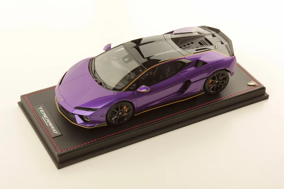 mr-collection-models-lamborghini-temerario-alleggerita-1-18-miniature-auto image 1