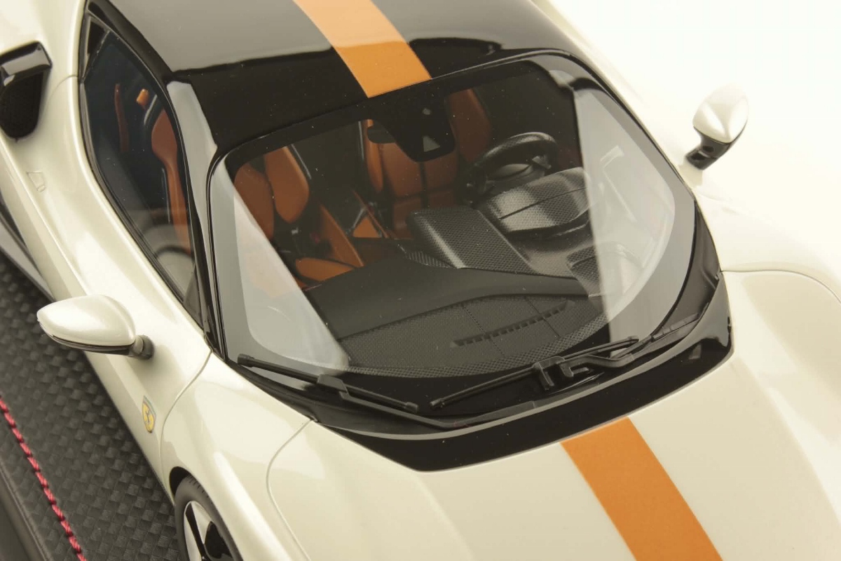 mr-collection-models-ferrari-849-testarossa-1-18-3 image 6