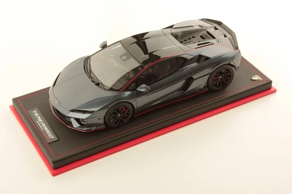 mr-collection-models-lamborghini-temerario-alleggerita-package-1-18-miniature image 1