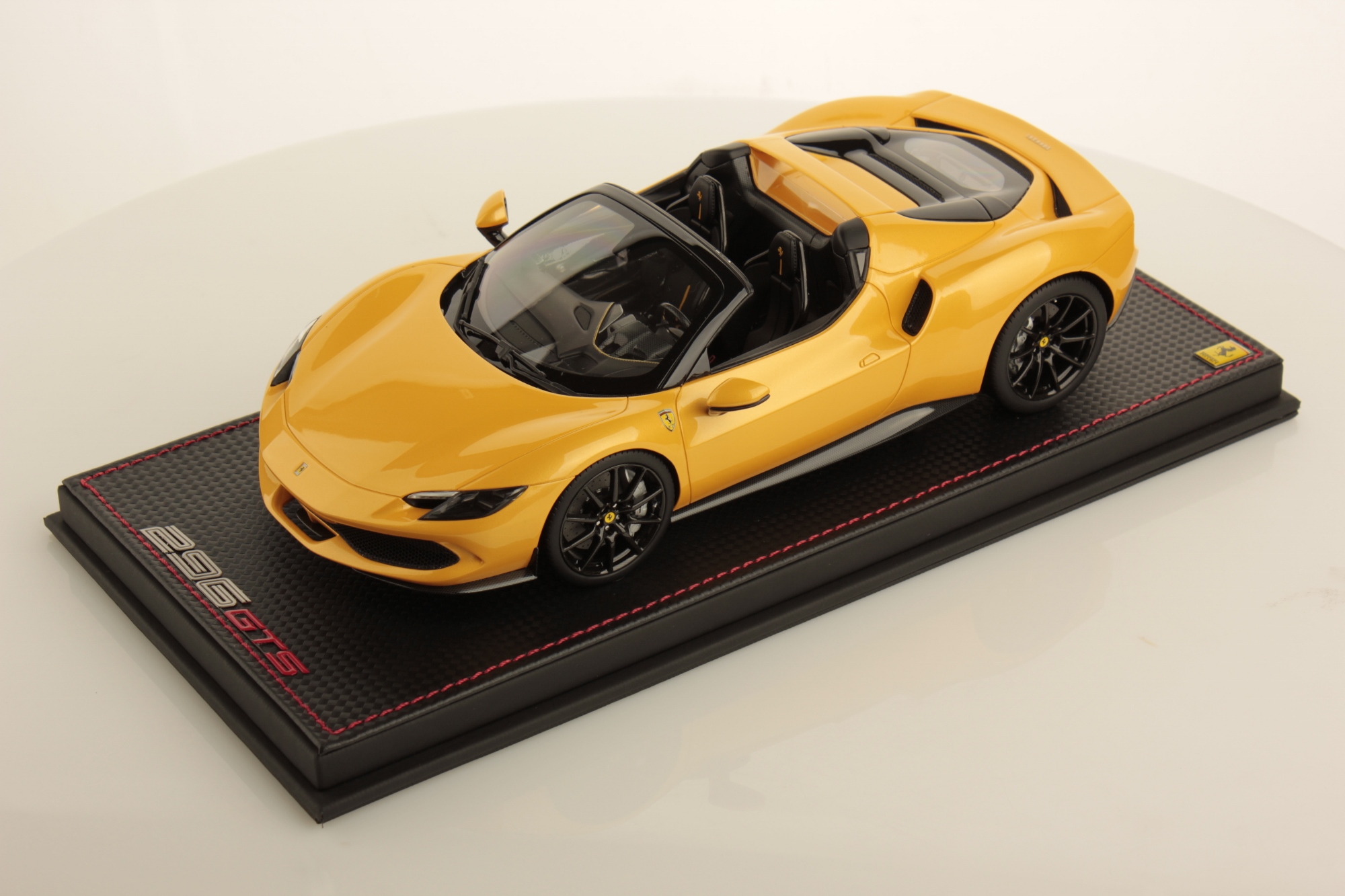 mr-collection-models-ferrari-296-gts-1-18 image 1