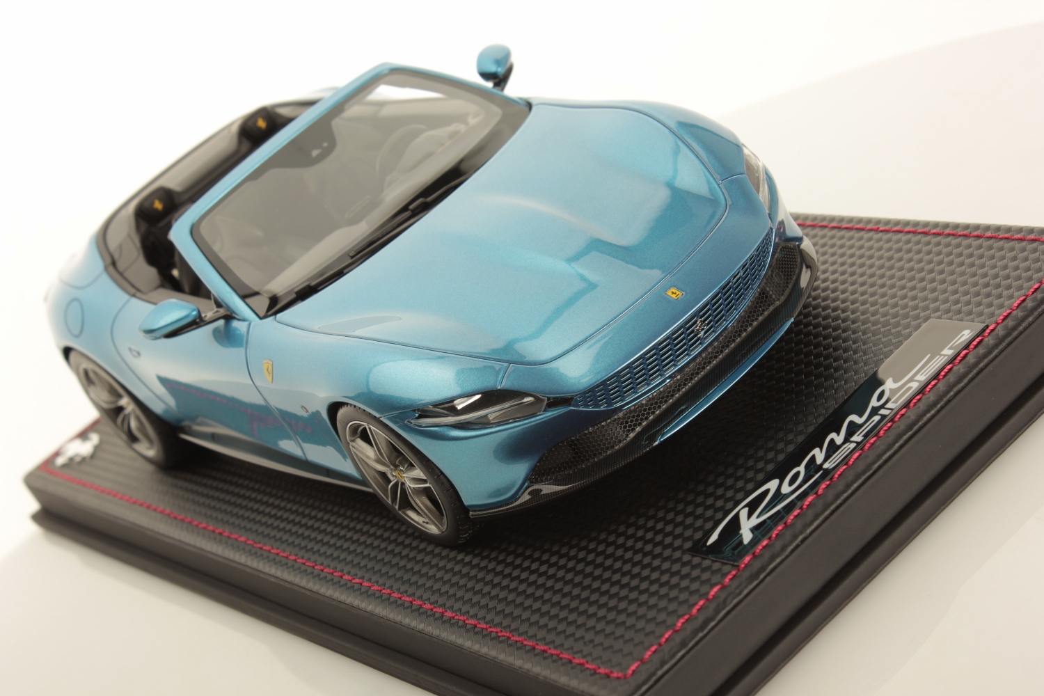 mr-collection-models-ferrari-roma-spider-1-18-miniature-auto image 3