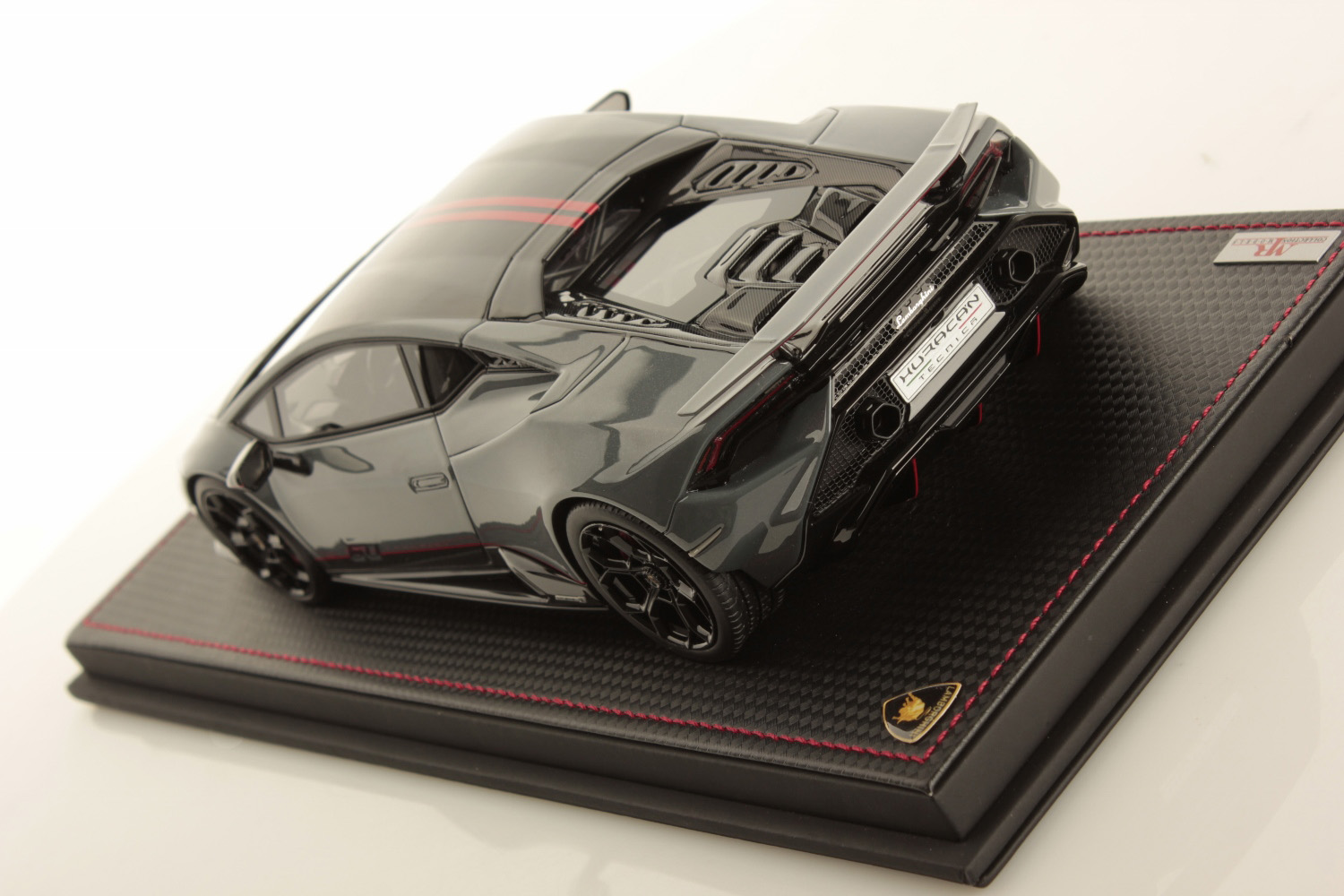 mr-collection-models-lamborghini-hurac-n-tecnica-60th-1-18 image 4