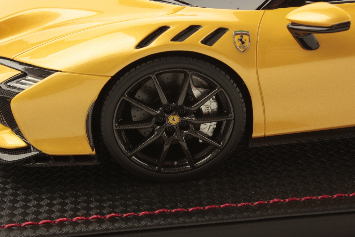 mr-collection-models-ferrari-sf90-xx-spider-miniature-auto-de-collection image 5