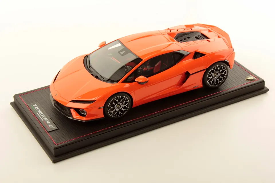 mr-collection-models-lamborghini-temerario-1-18-2 image 1