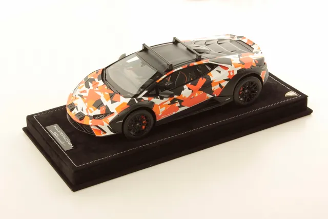 mr-collection-models-lamborghini-hurac-n-sterrato-all-terrain-1-18-2 image 1