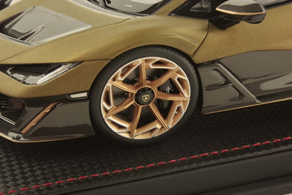 mr-collection-models-lamborghini-fenomeno-1-18-3 image 5