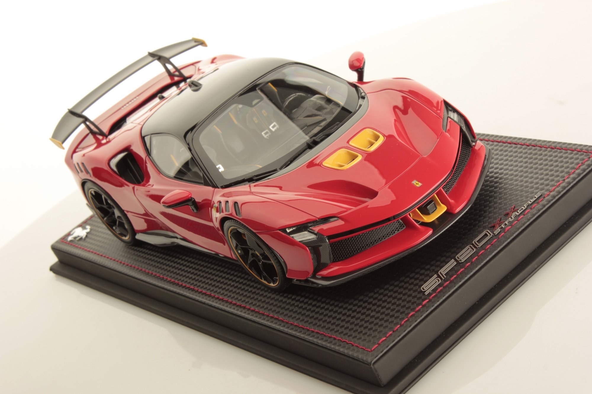 mr-collection-models-ferrari-sf90-xx-stradale-1-18-miniature-coup image 3