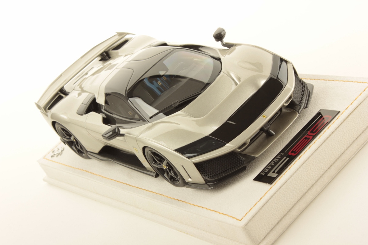 mr-collection-models-ferrari-f80-1-18-4 image 3