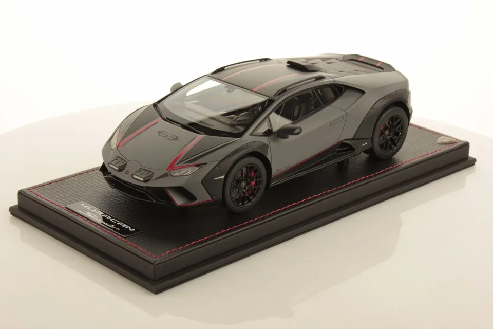 mr-collection-models-lamborghini-hurac-n-sterrato-1-18-miniature-auto-2 image 1
