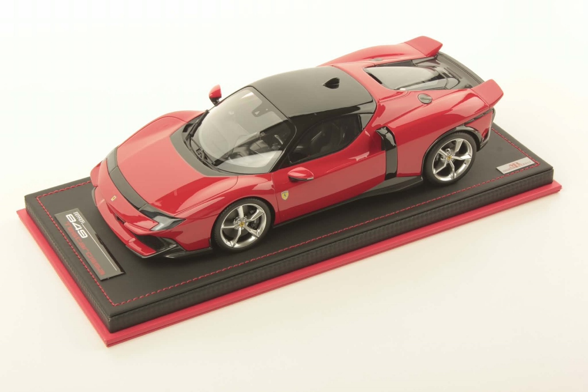 mr-collection-models-ferrari-849-testarossa-1-18-miniature-auto-collection image 1