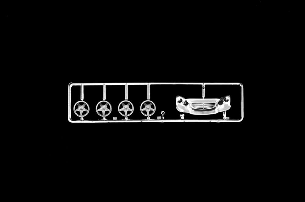 italeri-mercedes-benz-600s-maquette-voiture-1-24 image 8