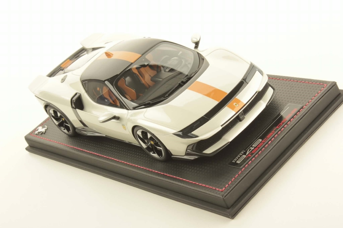 mr-collection-models-ferrari-849-testarossa-1-18-3 image 3