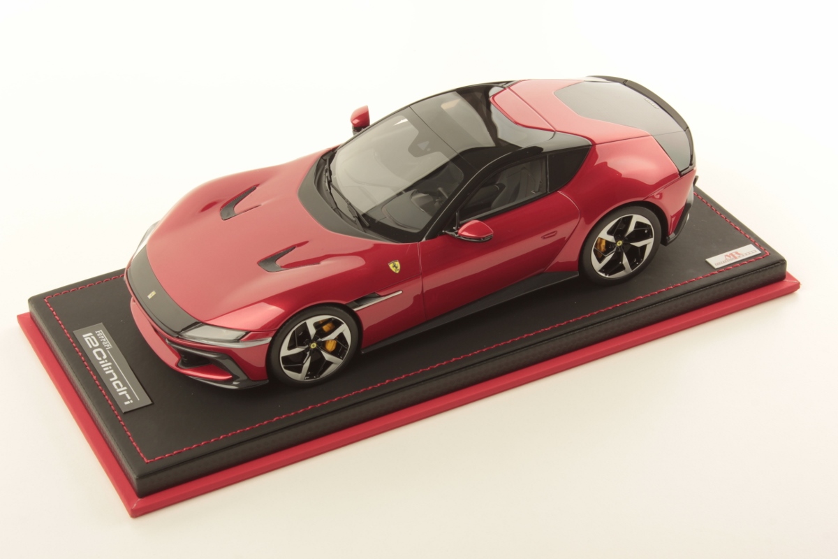 mr-collection-models-ferrari-12cilindri-1-18-miniature-v12-grand-tourisme image 1