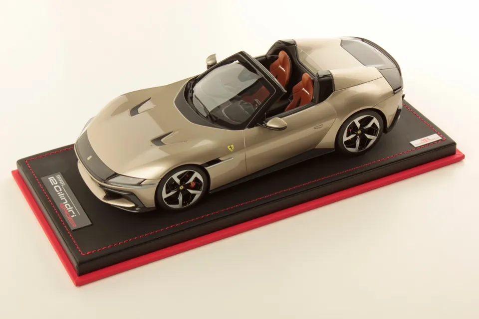mr-collection-models-ferrari-12-cilindri-spider-1-18 image 1